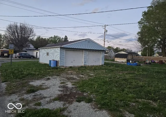 Photo 4 of Single family home for sale at 126 W Madison St, Alexandria, IN 46001 | MLS# 22097373 | Listing updated on 2026-08-04