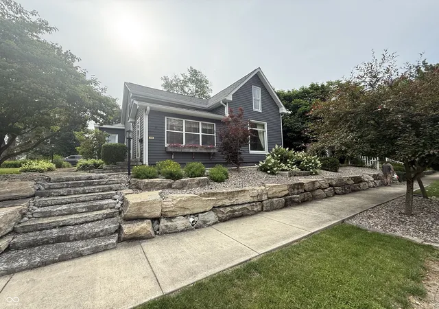 Homes for sale in Knightstown, IN | 225 S Franklin St, Knightstown, IN 46148 | MLS# 22097436