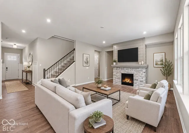 Photo 2 of Single family home for sale at 5572 Brook Hl Rd, Avon, IN 46123 | MLS# 22097556 | Listing updated on 2026-09-28
