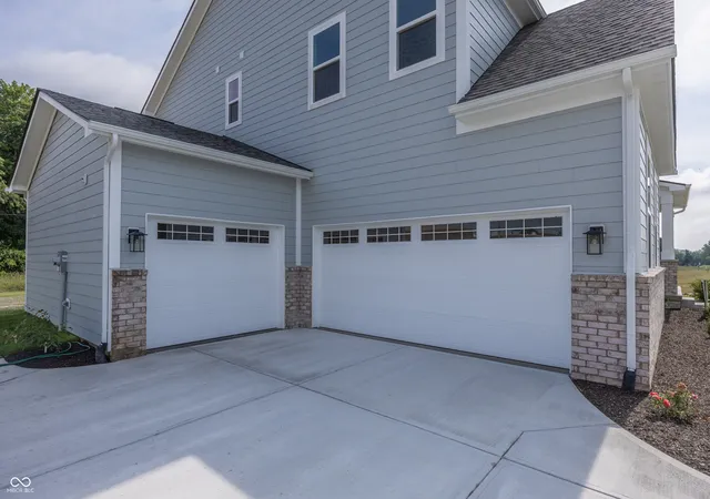 3rd image of 5572 Brook Hill Rd, Avon, IN 46123 | MLS# 22097556