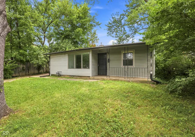 1st image of 3125 Manor Ct, Indianapolis, IN 46218 | MLS# 22097616