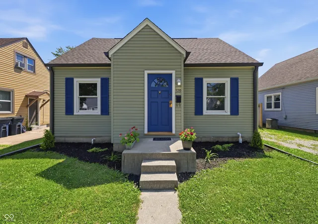 1st image of 329 N 15th Ave, Beech Grove, IN 46107 | MLS# 22097686