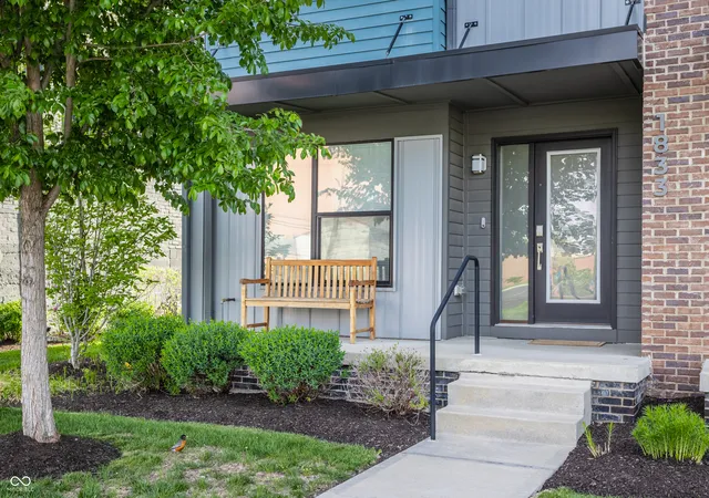 2nd image of 1833 N New Jersey St, Indianapolis, IN 46202 | MLS# 22097695