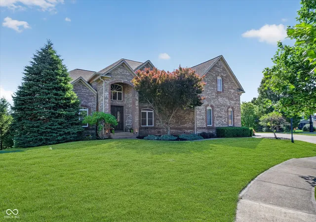 2nd image of 10317 Forest Meadow Cir, Fishers, IN 46040 | MLS# 22097731