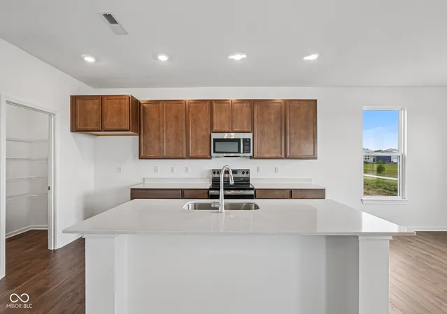 2nd image of 2225 Aviary Ln, Danville, IN 46122 | MLS# 22097738