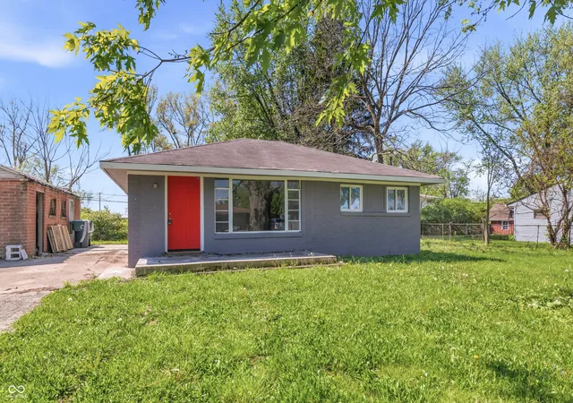 Homes for sale in Muncie, IN | 3401 W 31st St, Muncie, IN 47302 | MLS# 22097747