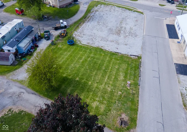 Homes for sale in Rushville, IN | 1001 W 3Rd St, Rushville, IN 46173 | MLS# 22097835