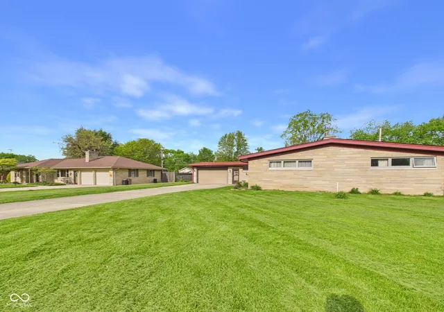 2nd image of 1527 Magnolia Dr, Anderson, IN 46011 | MLS# 22097841