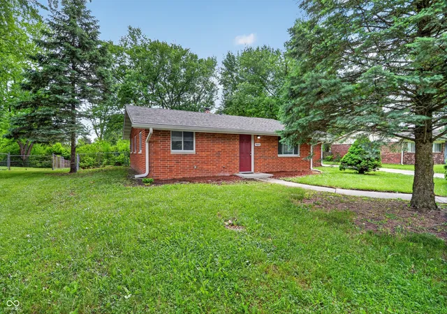 Homes for sale in Indianapolis, IN | 9301 Shenandoah Ct, Indianapolis, IN 46229 | MLS# 22097857