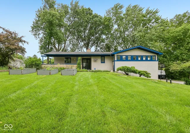 1st image of 3735 Cheviot Pl, Indianapolis, IN 46205 | MLS# 22097889