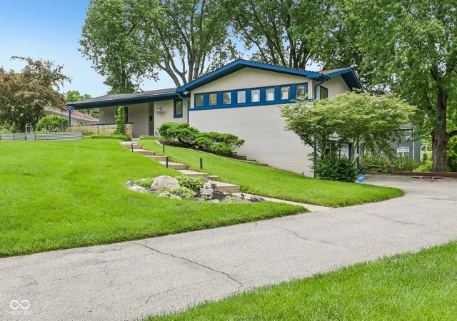 2nd image of 3735 Cheviot Pl, Indianapolis, IN 46205 | MLS# 22097889