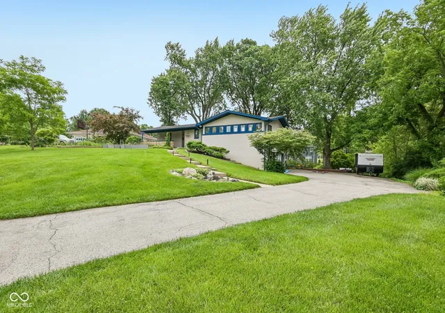 3rd image of 3735 Cheviot Pl, Indianapolis, IN 46205 | MLS# 22097889