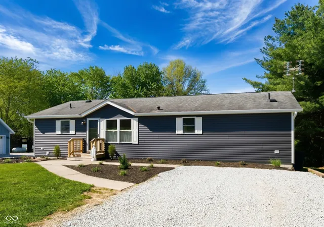 Homes for sale in Greensburg, IN | 1577 N Santee Dr, Greensburg, IN 47240 | MLS# 22097890