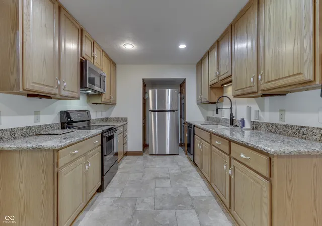 4th image of 438 Griffin Rd, Indianapolis, IN 46227 | MLS# 22097899