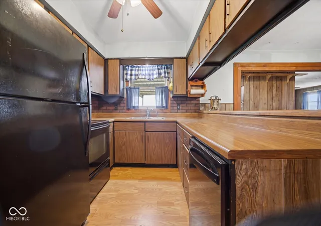4th image of 1225 E Hazelwood St S, Shelbyville, IN 46176 | MLS# 22097914