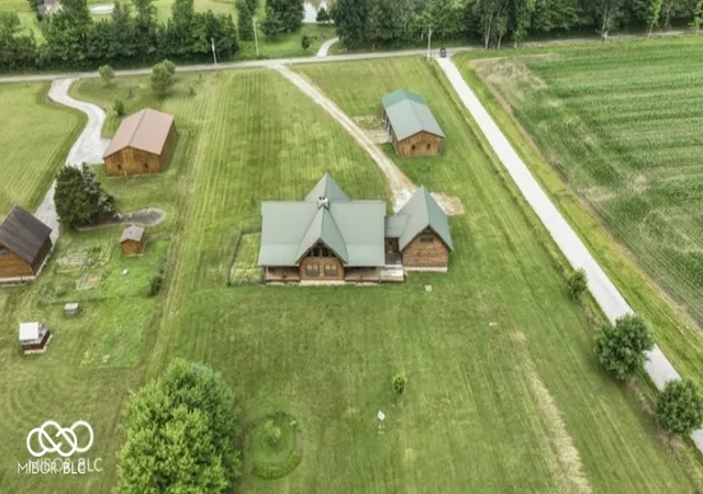 Homes for sale in North Vernon, IN | 4210 S County Road 400 E, North Vernon, IN 47265 | MLS# 22097941