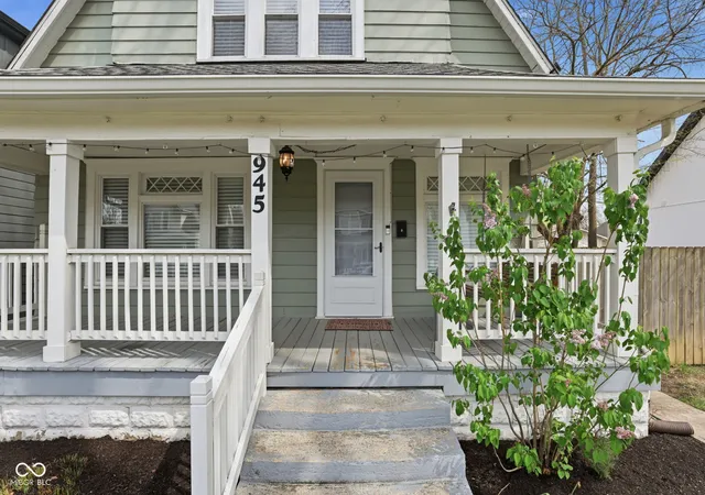 Photo 4 of Single family home for sale at 945 Tecumseh St, Indianapolis, IN 46201 | MLS# 22097976 | Listing updated on 2026-09-01