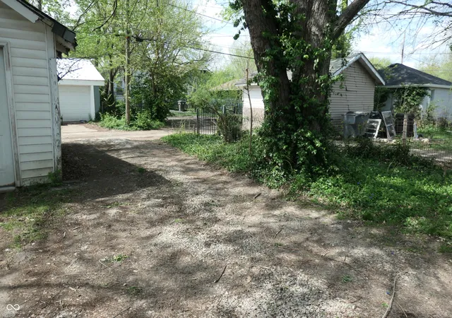 16th image of 614 N Chester Ave, Indianapolis, IN 46201 | MLS# 22097990