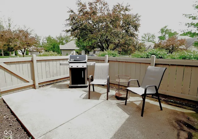 4th image of 7604 Briarstone Dr, Indianapolis, IN 46227 | MLS# 22098009