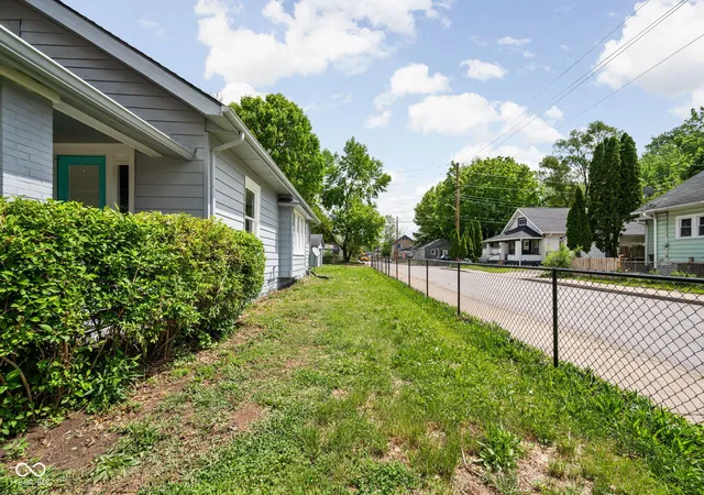Homes for sale in Indianapolis, IN | 601 N Livingston Ave, Indianapolis, IN 46222 | MLS# 22098040