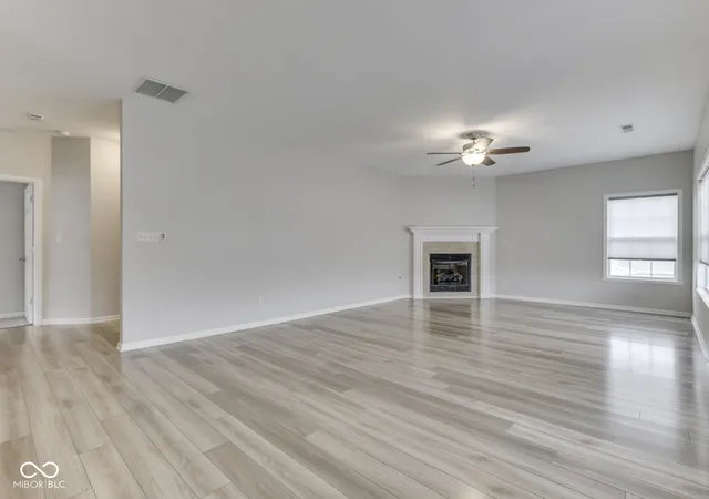 Photo 2 of Condo for sale at 4285 Washington Blvd, Plainfield, IN 46168 | MLS# 22098077 | Listing updated on 2026-07-31