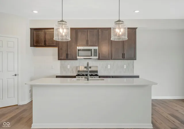 5th image of 11282 Hobbsbrook Dr, Noblesville, IN 46060 | MLS# 22098096