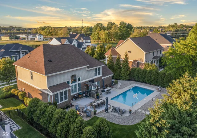 3rd image of 10589 Geist View Dr, Fishers, IN 46055 | MLS# 22098141