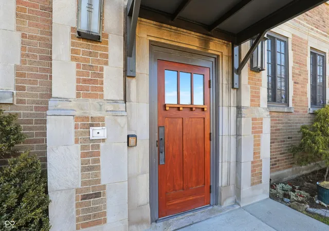 Homes for sale in Indianapolis, IN | 825 N Delaware St #3B, Indianapolis, IN 46204 | MLS# 22098171