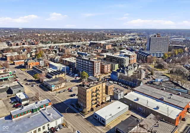 Homes for sale in Indianapolis, IN | 825 N Delaware St #3B, Indianapolis, IN 46204 | MLS# 22098171