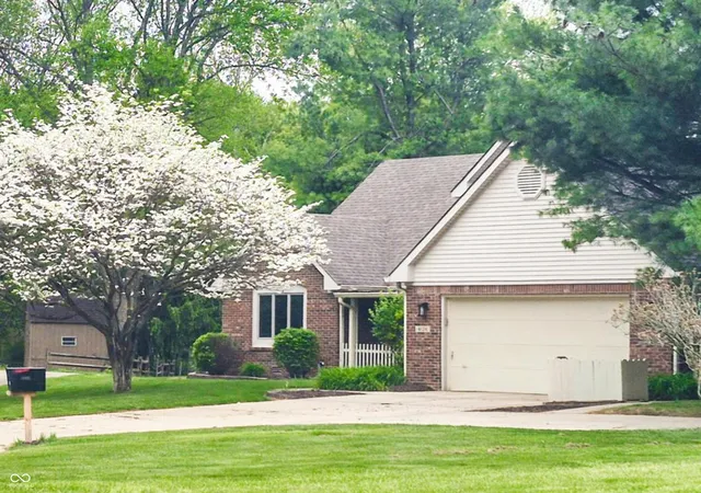 Photo 2 of Sale Pending at 4124 Windsor Ct, Greenwood, IN 46142 | MLS# 22098239 | Listing updated on 2026-09-04