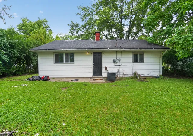 Photo 3 of Single family home for sale at 3610 Decamp Dr, Indianapolis, IN 46226 | MLS# 22098241 | Listing updated on 2026-09-17