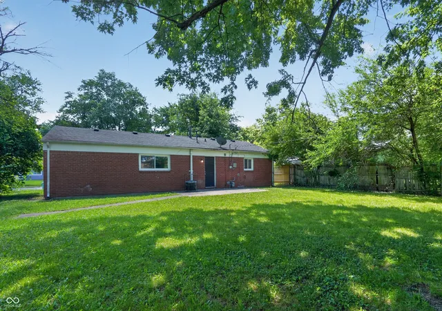 4th image of 3720 N Brentwood Ave, Indianapolis, IN 46235 | MLS# 22098255