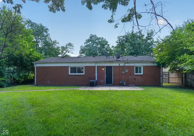 5th image of 3720 N Brentwood Ave, Indianapolis, IN 46235 | MLS# 22098255
