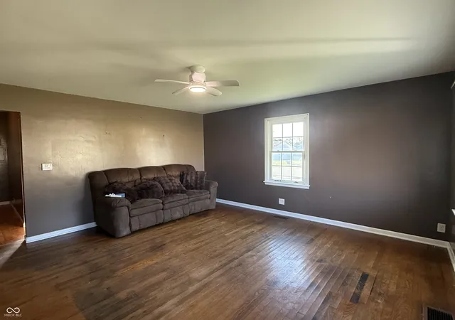 Photo 4 of Sale Pending at 1504 N East St, Greensburg, IN 47240 | MLS# 22098284 | Listing updated on 2026-09-10
