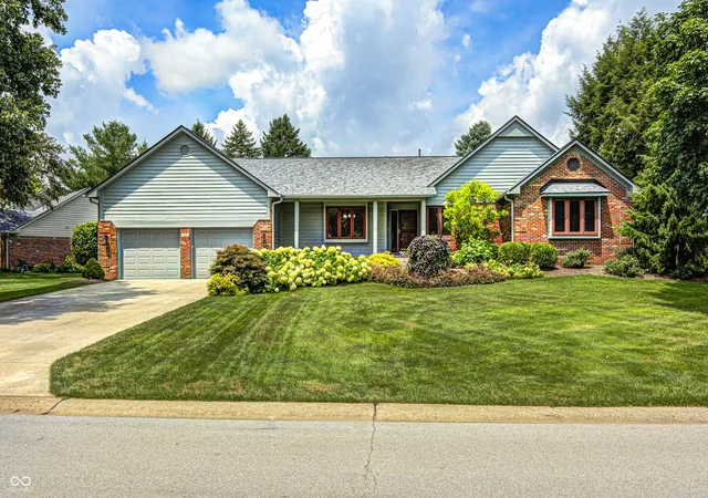 1st image of 298 Lake Dr, Greenwood, IN 46142 | MLS# 22098316