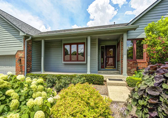 2nd image of 298 Lake Dr, Greenwood, IN 46142 | MLS# 22098316