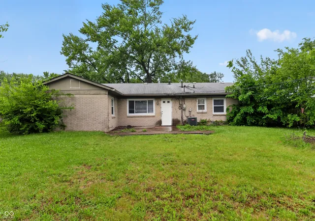 1st image of 10025 Catalina Dr, Indianapolis, IN 46235 | MLS# 22098373
