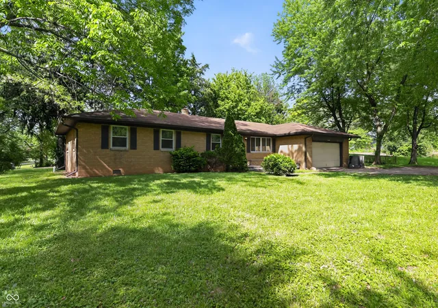 Photo 1 of Sale Pending at 4600 E 42nd Street, Indianapolis, IN 46226 | MLS# 22098378 | Listing updated on 2026-09-25
