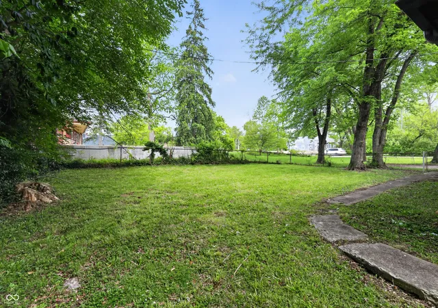 Photo 2 of Sale Pending at 4600 E 42nd Street, Indianapolis, IN 46226 | MLS# 22098378 | Listing updated on 2026-09-25