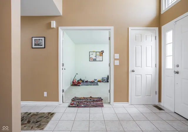 Photo 4 of Single family home for sale at 9348 Stones Fry Way, Indianapolis, IN 46278 | MLS# 22098405 | Listing updated on 2026-09-22