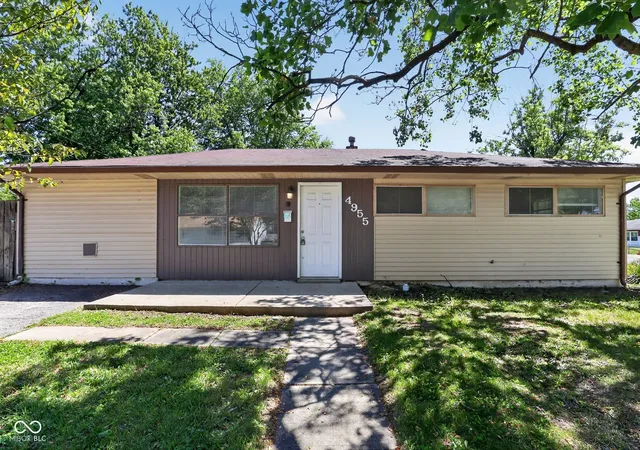 1st image of 4955 N Kenyon Dr, Indianapolis, IN 46226 | MLS# 22098429