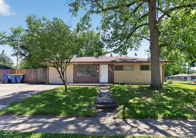 4th image of 4955 N Kenyon Dr, Indianapolis, IN 46226 | MLS# 22098429