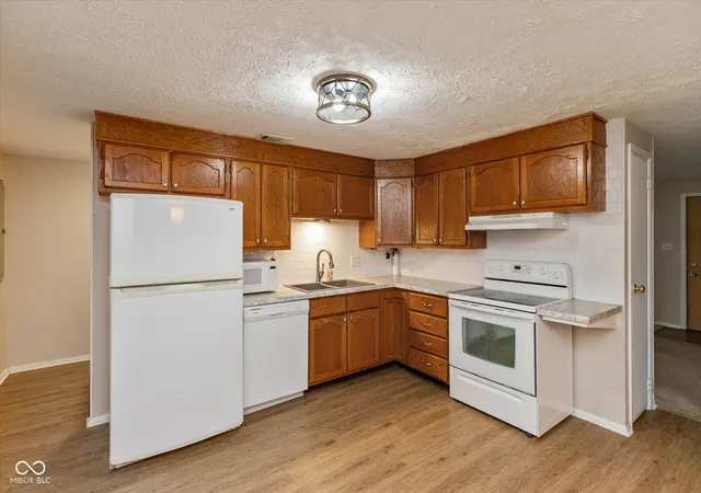 2nd image of 1262 Barefoot Trl, Greenwood, IN 46142 | MLS# 22098434