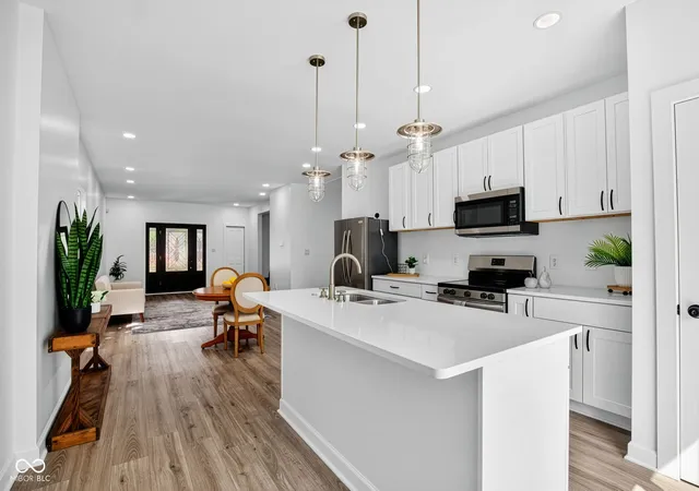 Photo 4 of Single family home for sale at 213 S State Ave, Indianapolis, IN 46201 | MLS# 22098506 | Listing updated on 2026-08-19