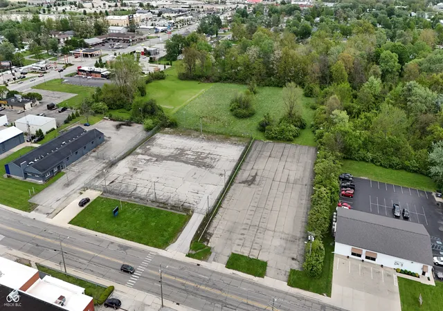 3rd image of 2900 N Walnut St, Muncie, IN 47303 | MLS# 22098529