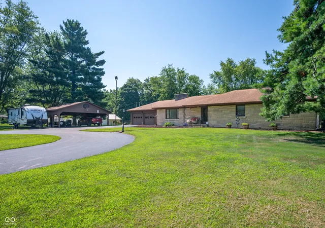 Homes for sale in Morristown, IN | 337 E Johnson St, Morristown, IN 46161 | MLS# 22098561