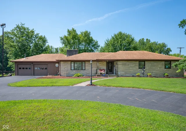 3rd image of 337 E Johnson St, Morristown, IN 46161 | MLS# 22098561
