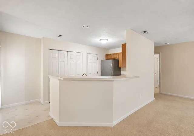 Photo 4 of Condo for sale at 4827 Flt Stone Pl, Indianapolis, IN 46268 | MLS# 22098574 | Listing updated on 2026-10-27