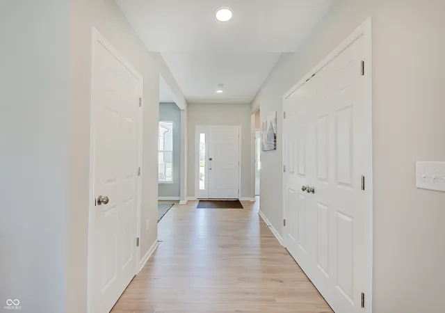5th image of 4068 Berry Chase Blvd, Greenwood, IN 46143 | MLS# 22098648