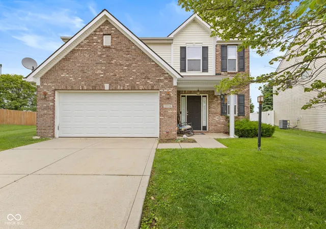 Photo 2 of Sale Pending at 15556 Old Pond Cir, Noblesville, IN 46060 | MLS# 22098700 | Listing updated on 2026-09-14
